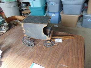 lot 1939 image: Handmade - Folkart Amish Cart
