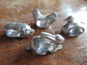 lot 1945 image: Animal themed Napkin Rings
