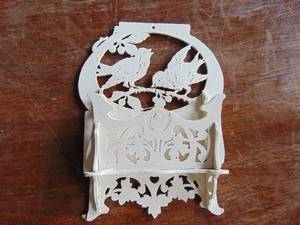 lot 1958 image: Folk Art What Not shelf