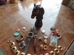 lot 1982 image: Selection of Costume Jewelry and Table Lighter