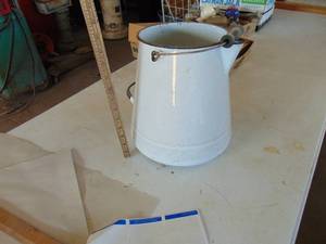 lot 1999 image: Enamelware Pitcher - Large - No Lid