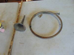 lot 2021 image: Old Horn - had been repaired at some point - we could not find a makers mark