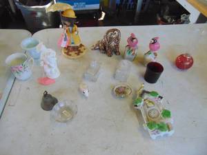 lot 2024 image: Selection of Decor Items - Salt and Peppers and More