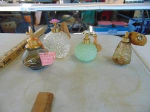 lot 2025 image: Vintage Perfume Bottles