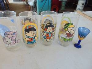 lot 2036 image: Flintstones Character Glasses