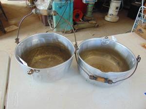 lot 2051 image: Pair of Aluminum Pails