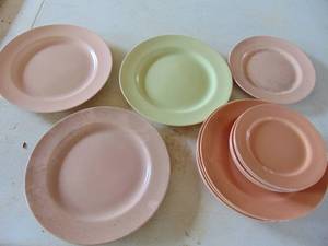 lot 2081 image: Selection of Franciscan Plates