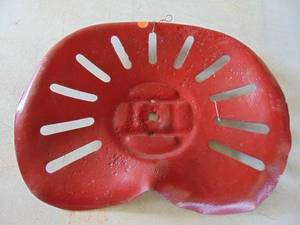 lot 2085 image: Implement seat 2 - webbed