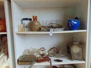 lot 2093 image: Contents of 2 Shelves