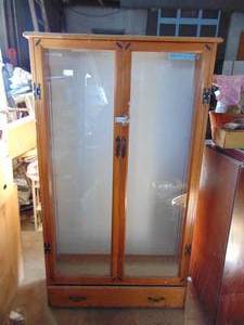 lot 2096 image: Display Cabinet - with Shelves - No key - cabinet is currently locked 12 x 36 x 64