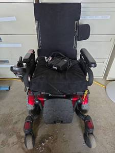 lot 18538 image: Jazzy Power Wheelchair - Pride Mobility Electric Chair