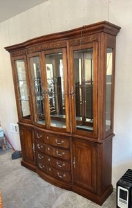 lot 3511 image: Traditional Oak Wood China Cabinet with Glass Doors