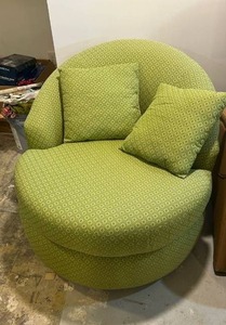 lot 3523 image: Green Chairs with Decorative Throw Pillows - Set of 2