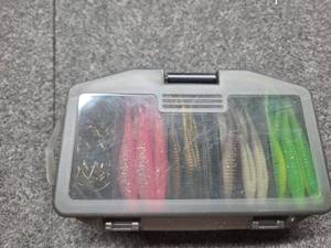 lot 8153 image: Fishing Lure Bait Tackle Set for Saltwater, Freshwater