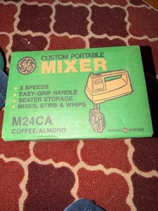 lot 27027 image: Brand New in Box Vintage General Electric Custom Portable Mixer in the Color Coffee