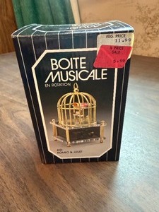 lot 27107 image: Boite Musicale Box in Bird in Cage Design, Plays Tune from Romeo & Juliet