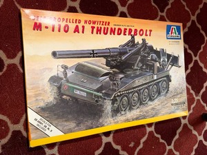 lot 27119 image: Vintage Italeri M-110 A1 Thunderbolt Model Kit Collectors Item
