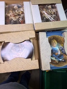 lot 27140 image: Set of Four The Bradford Exchange Wall Decor Plates