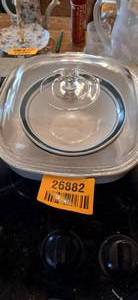 lot 26882 image: Glass Casserole Dish with Lid and Set of Matching Bowls