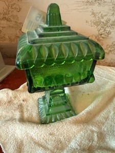 lot 27045 image: Vintage Jeannette Glass Green Candy Dish with Cover
