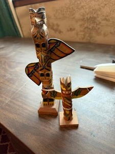lot 27060 image: Set of Two Hand-carved and Painted Wooden Souvenir Totem Poles