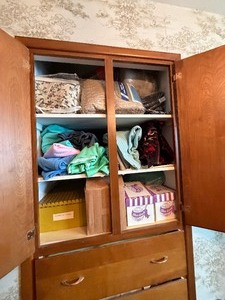lot 27089 image: Closet Full of a Various Amount of Sewing Fabrics