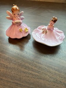 lot 27112 image: Vintage Josef Originals Ceramic Figurines