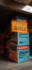 lot 27234 image: Gladlock Heavy Duty Zipper Freezer Bags, Quart Size