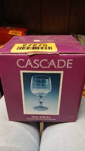 lot 27275 image: Vintage Cascade Fine Lead Crystal Etched Wine Glasses, 4 pc.