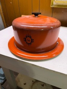 lot 27152 image: Metal Covered Cake Presentation Plate