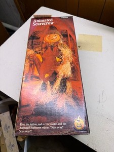 lot 27158 image: Animated Scarecrow Halloween Decoration