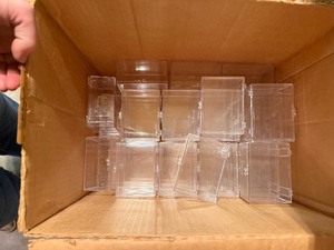 lot 27159 image: Lot of Many Plastic Card Cases