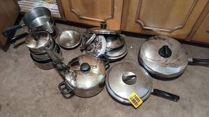 lot 26905 image: Full Set of Metal Pots and Pans