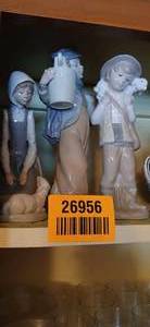lot 26956 image: Vintage Lladro Porcelain Figurines