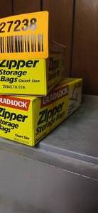 lot 27238 image: Gladlock Zipper Storage Bags Quart Size