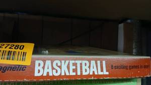 lot 27280 image: Vintage Board Game, Tudors Magnetic Basketball