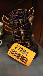 lot 27284 image: Vintage Lindner Kueps Bavaria Tea Set