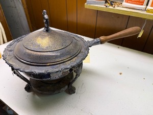 lot 27144 image: Vintage Silver Plated Decorative Covered Candy Dish