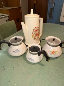 lot 27174 image: Set of Three Small Coffee Pots and One Large Electric One