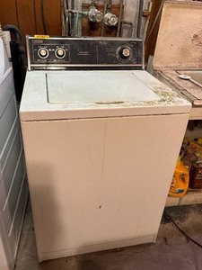 lot 27217 image: Vintage Estate 2 Speed 8 Cycle Washing Machine