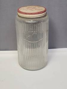 lot 126 image: Vintage 1950s Hoosier Style Glass Coffee Storage Jar - has a thin crack through the inside (crack not felt from exterior), suggest for display or non-food storage only