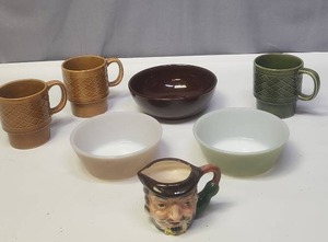 lot 129 image: Mixed Vintage Kitchenware - 2 Federal Glass Milk Glass Cereal Bowls (green and taupe), 3 stoneware lattice pattern mugs made in Japan (2 brown, 1 green),Miniature ceramic Toby Creamer Pitcher (Japan), and another brown ceramic cereal bowl