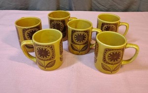 lot 136 image: Japanese Ceramic Sunflower Motif Coffee Mugs - set of 6 - good condition