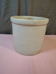 lot 168 image: Vintage White Ceramic Crock Planter - approx 9-10 tall, 9 diameter