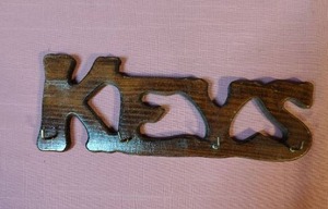 lot 170 image: Wall Mountable Wooden Key Holder Plaque - 8 W x 3 H