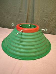 lot 180 image: Christmas Tree Stand