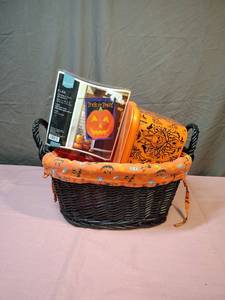 lot 181 image: Halloween Decor - wicker basket with fabric liner, plastic tote, and a garden flag new in package