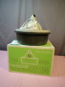 lot 203 image: Hankscraft Cool-Vapor Humidifier Model 240 in original box.  Tested, works