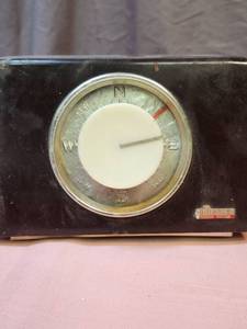 lot 212 image: Vintage Alliance Tenna Rotor Control Box U-582458 - features directional compass display - untested