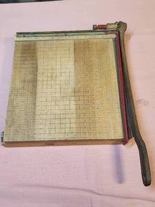 lot 219 image: Vintage Wooden Ingento Paper Cutter - blade may need sharpened